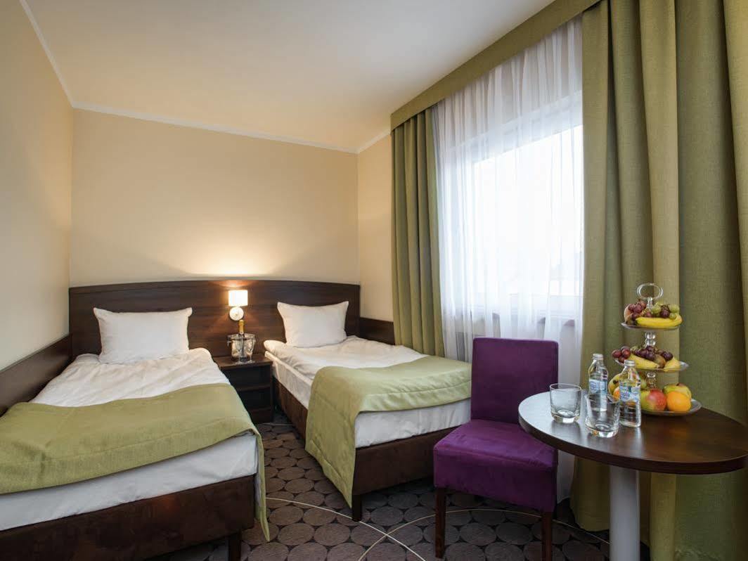 Aparthotel Travel Krasków Dış mekan fotoğraf